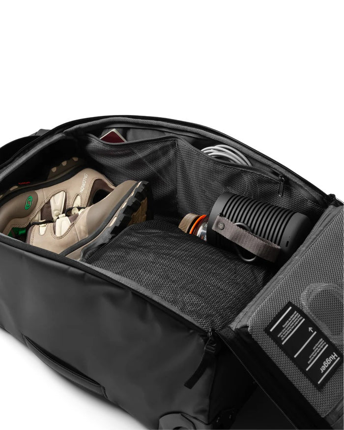 Hugger Roller Bag Carry-On 40L - Black Out